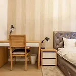 Luxury 5-min Walk To Old Town And Free Parking By Mm Host * Brašov
