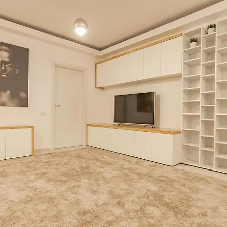 Luxury 5-min Walk To Old Town And Free Parking By Mm Host Brašov