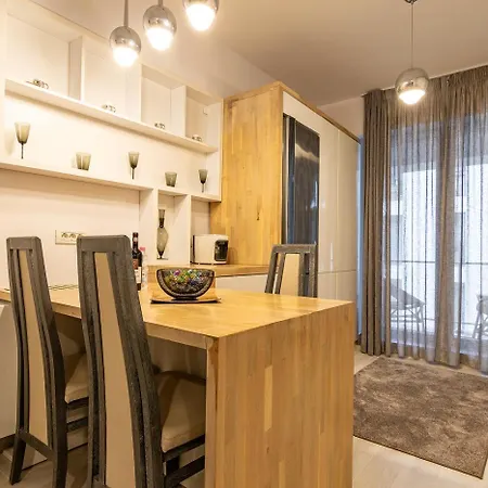 Apartamento Luxury 5-min Walk To Old Town And Free Parking By Mm Host *