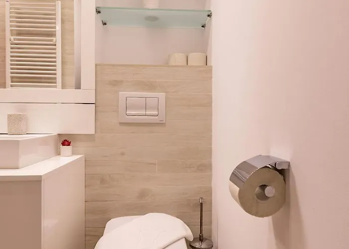 Apartamento Luxury 5-min Walk To Old Town And Free Parking By Mm Host