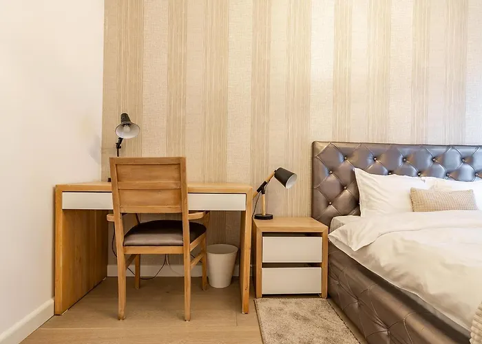 Luxury 5-min Walk To Old Town And Free Parking By Mm Host * Braşov